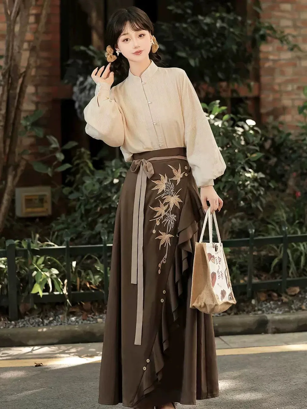 Modern Hanfu Autumn Outfit: Maple Pavilion 枫亭晚