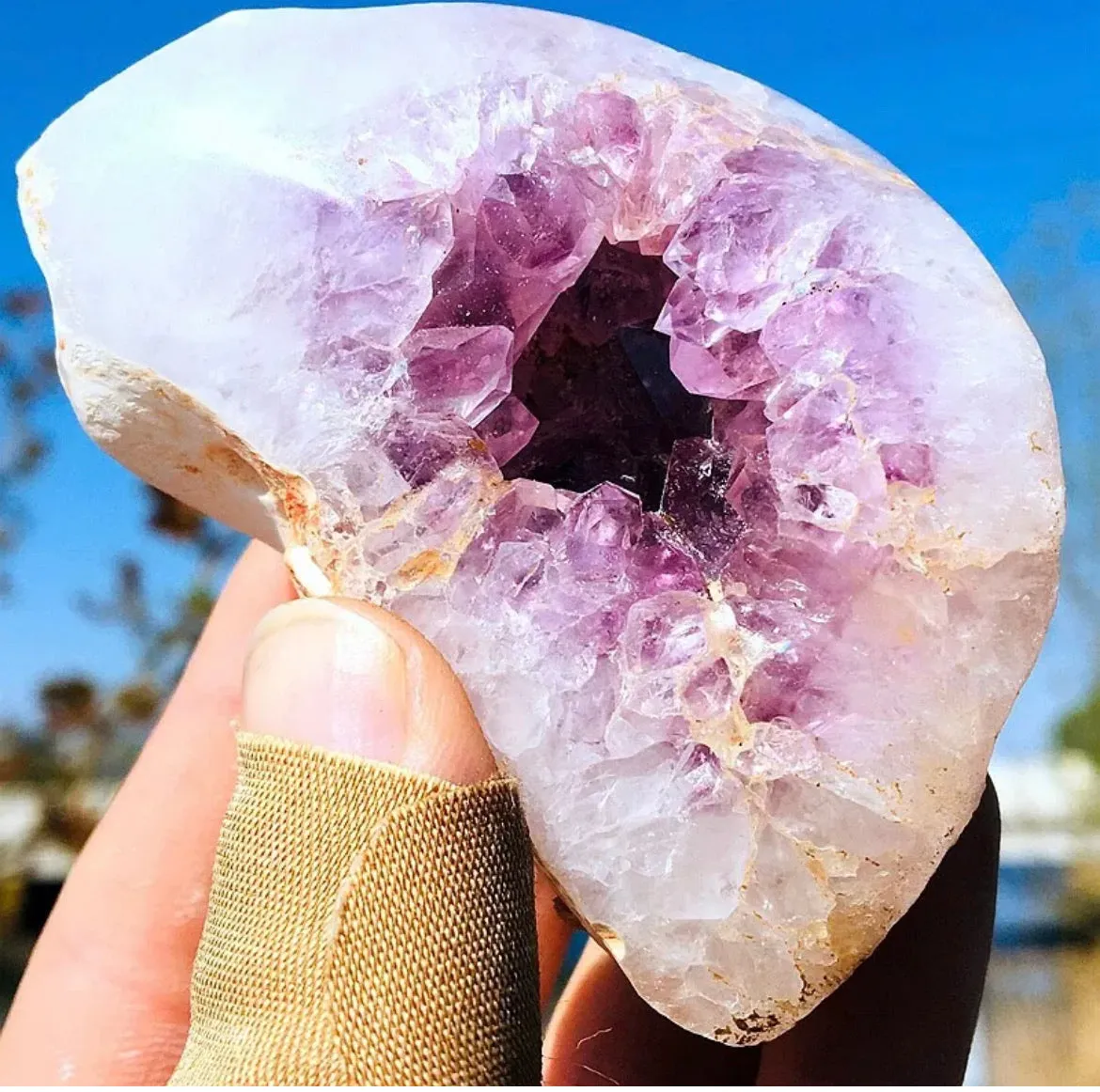 Natural Amethyst Agate Geode Quartz Crystal