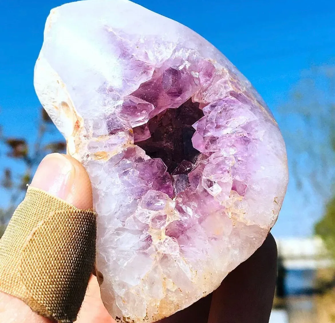 Natural Amethyst Agate Geode Quartz Crystal