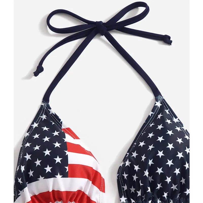 Patriotischer Reiz: Stars and Stripes-Bikini mit amerikanischer Flagge