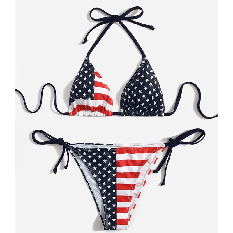 Patriotischer Reiz: Stars and Stripes-Bikini mit amerikanischer Flagge